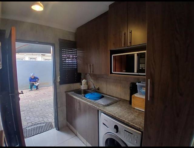 3 BEDROOM HOUSE FOR SALE IN THE ORCHARDS